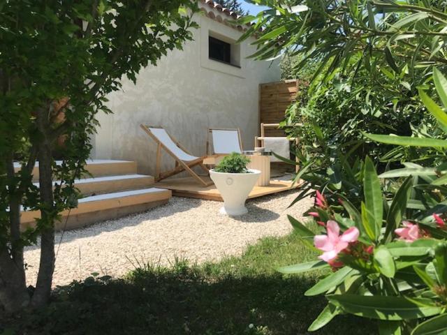 La Maison 1440 LʼIsle-sur-la-Sorgue Εξωτερικό φωτογραφία